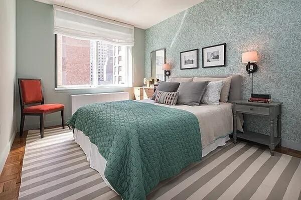 Photo - 511 W 44th St