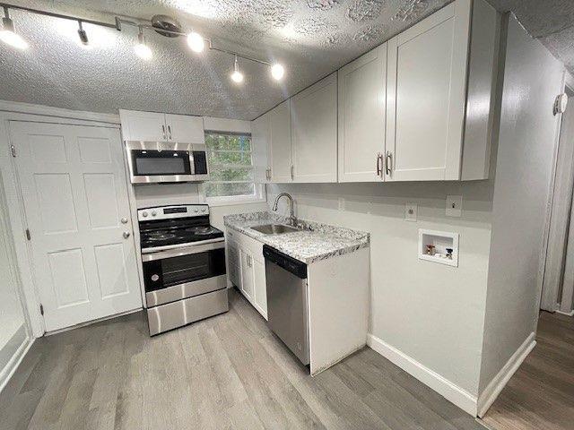Photo - 665 Barnes Dr