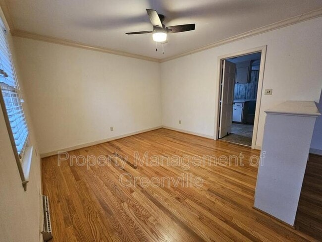 Photo - 104 S Orchard Dr