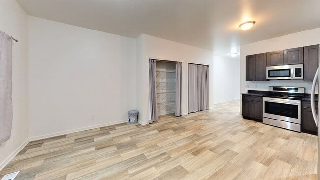 Photo - 417 E 18th Ave