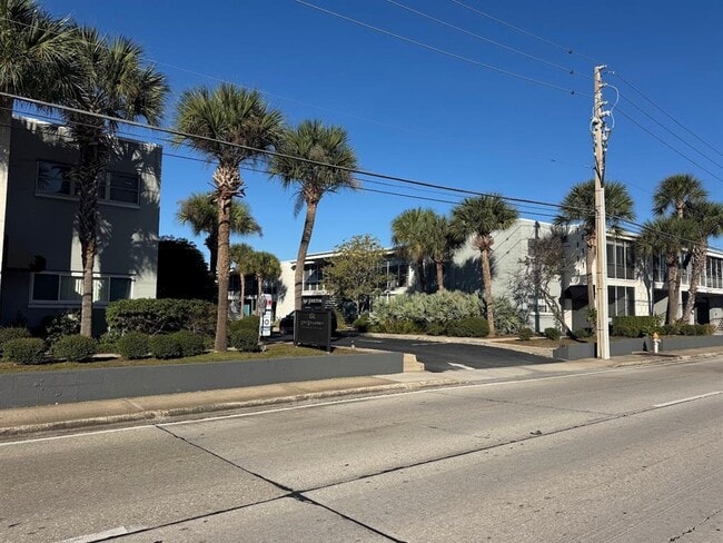 Building Photo - 151 N Orlando Ave Unit 226