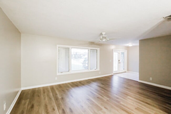 Photo - 12695 Westport Cir