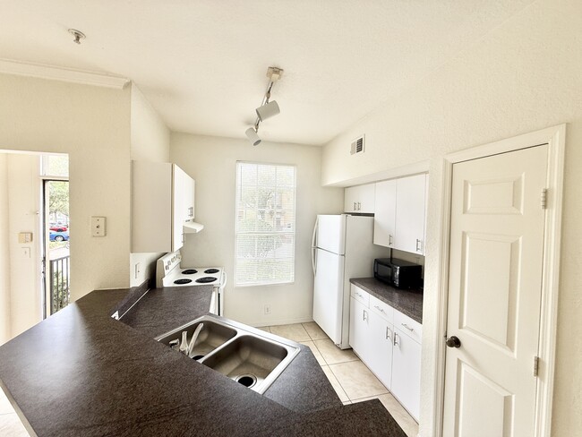 Photo - 6300 Raleigh St