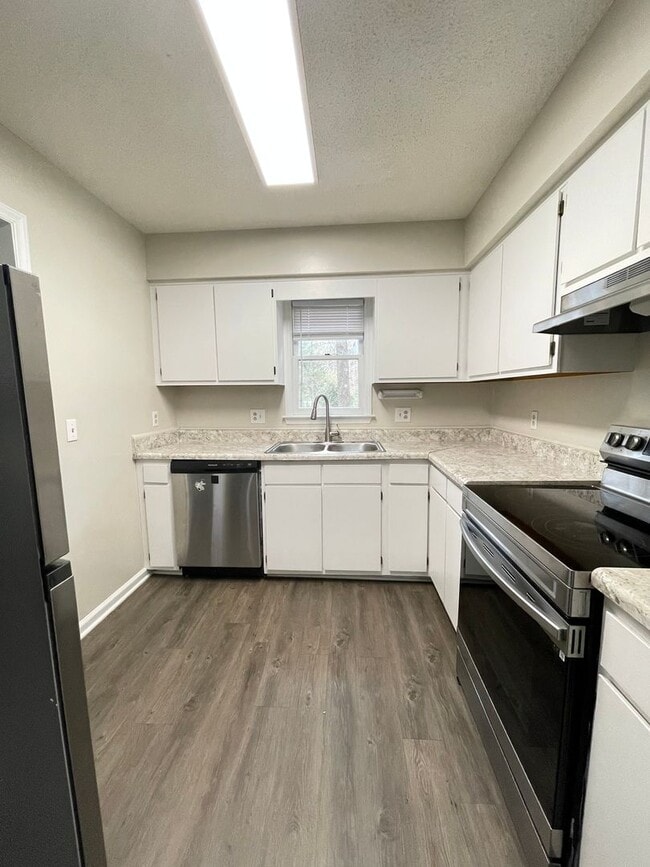 Photo - APPLICATION PENDING: 720-A Powell Drive ~Newly Renovated~ End Unit ~ Convenient to Powell Drive P...
