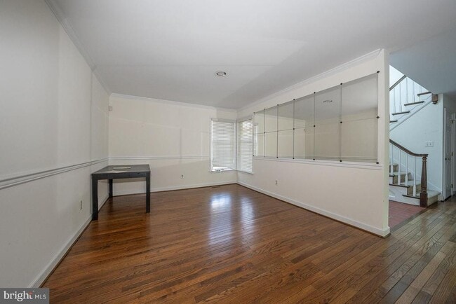 Photo - 205 Pennswood Rd