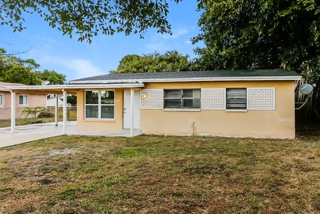Photo - 2080 NW 5th Terrace House