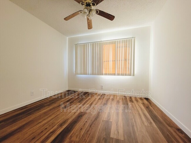 Photo - 512 Irving Ave Unit D