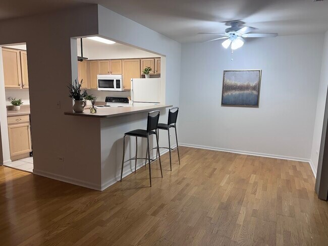 Photo - 234 W Ct of Shorewood Unit 3B