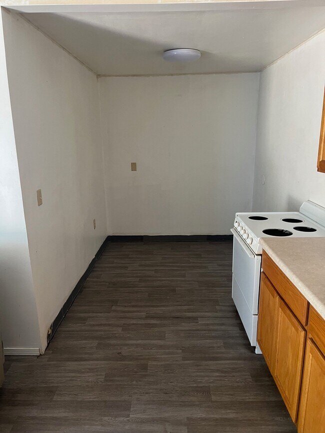 Photo - 103 N Don Ryan St Unit 2
