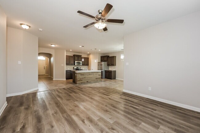 Photo - 9132 Golden Hollow Ln