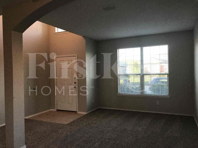 429 W Clover Park Dr
