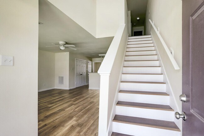 23339-23341 High Pt St