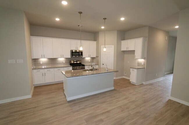 4961 Perennial Ln