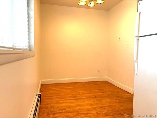 Photo - 4 Van Zant St Unit B7