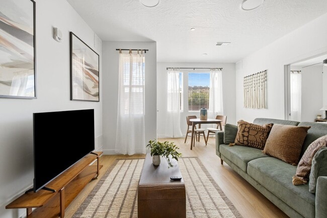 Photo - The Henley Apartments