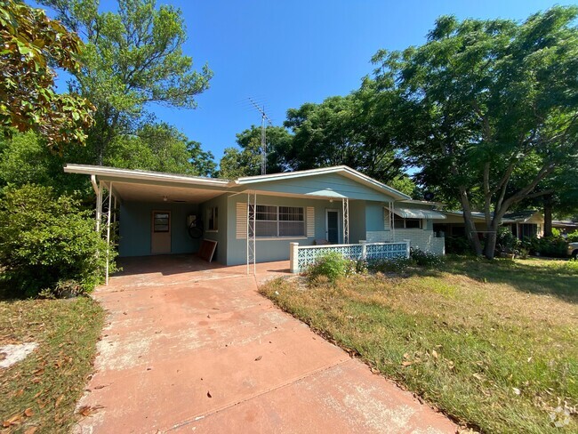 Building Photo - 48 S Lee St Rental