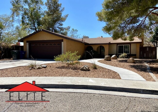 Building Photo - NORTHWEST SOLAR HOME!!