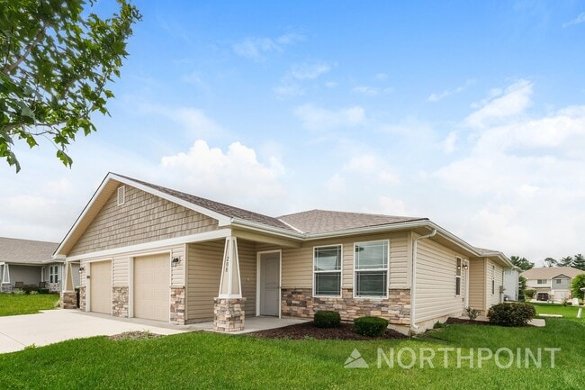 Building Photo - 3 BR/2BA | Newly Renovated Single Family Home | 1-Car Garage | Front yard!