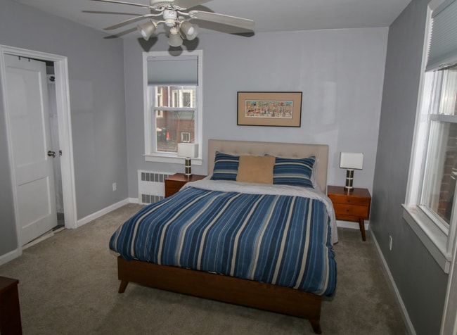 Photo - 18 The Cres Unit 2
