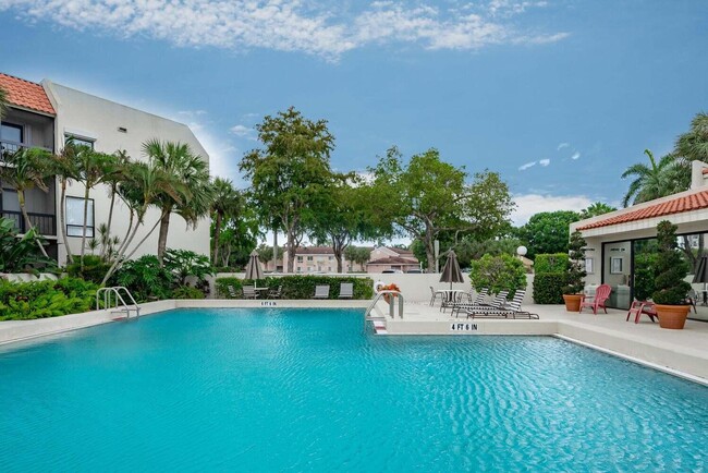 Building Photo - 3050 Presidential Way Unit 305 Rental