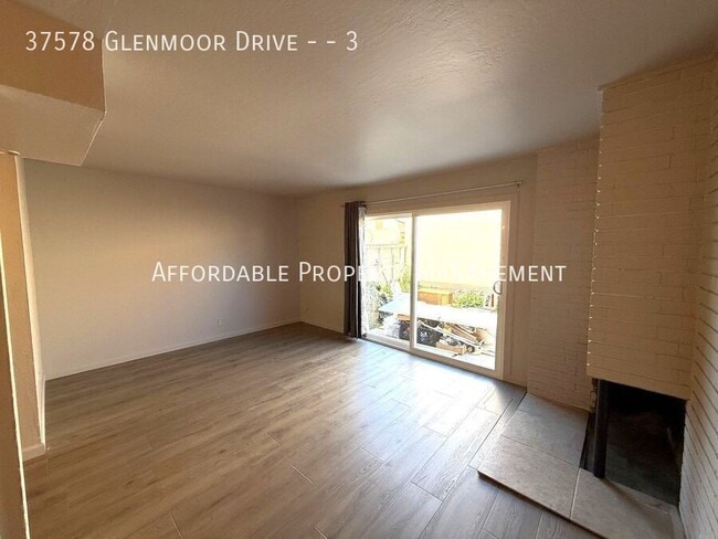 Photo - 37578 Glenmoor Dr Unit 3