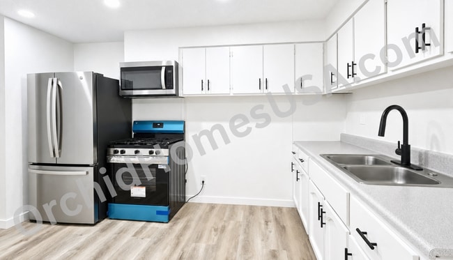 Photo - 240 E Beech Ave