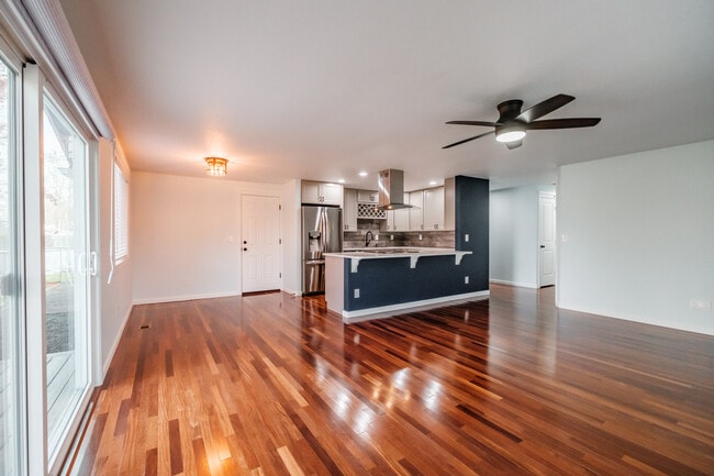 Photo - 401 Whittier St