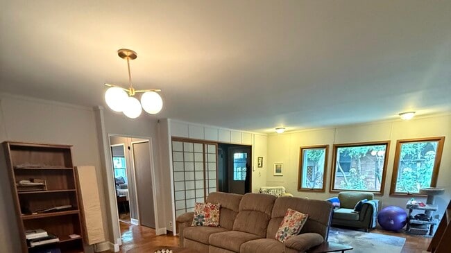 Photo - 707 W Iowa St