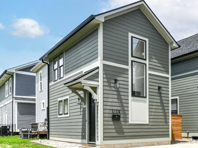 Building Photo - 717 E 27th St Rental