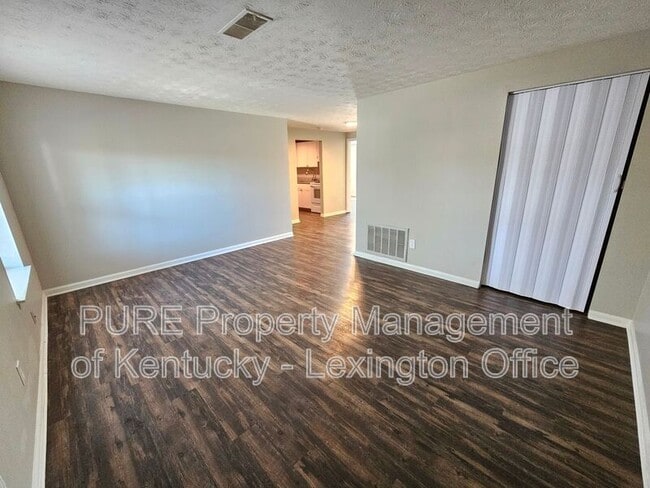 Photo - 427 Cardwell Ave Unit 4