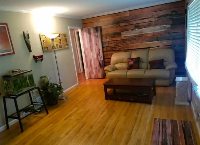 Photo - 396 Plantation Rd SW