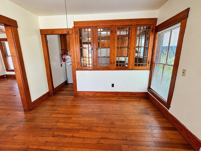 58 Oak St Unit 1