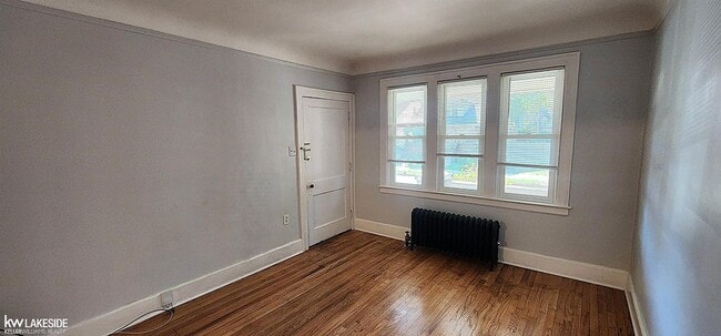 Photo - 914 Beaconsfield Ave