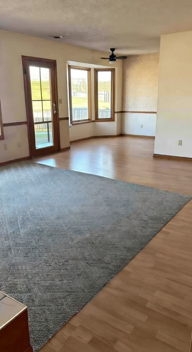 Photo - 1402 5th Ave Unit 2