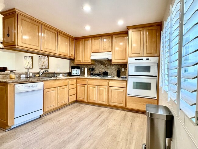 Cocina - 6242 Nita Ave