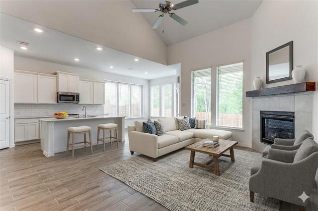 Photo - 7921 Lindheimer Ln