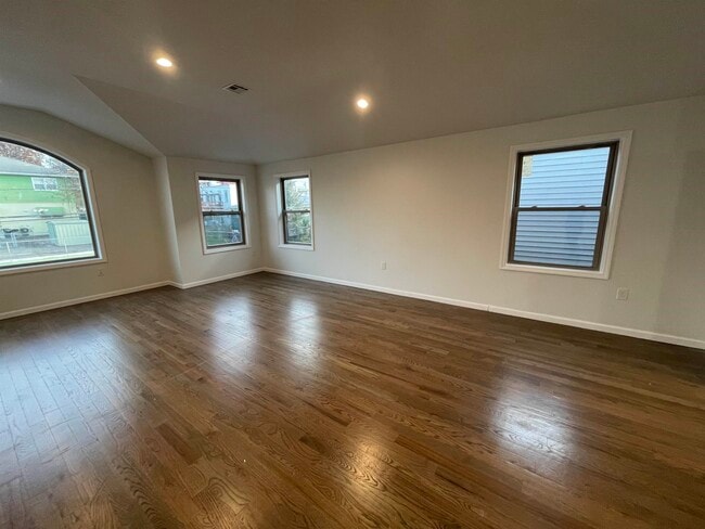 Photo - 7611 Newkirk Ave