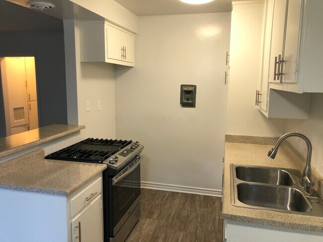 Photo - Royal Village