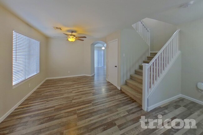 42428 W Anne Ln