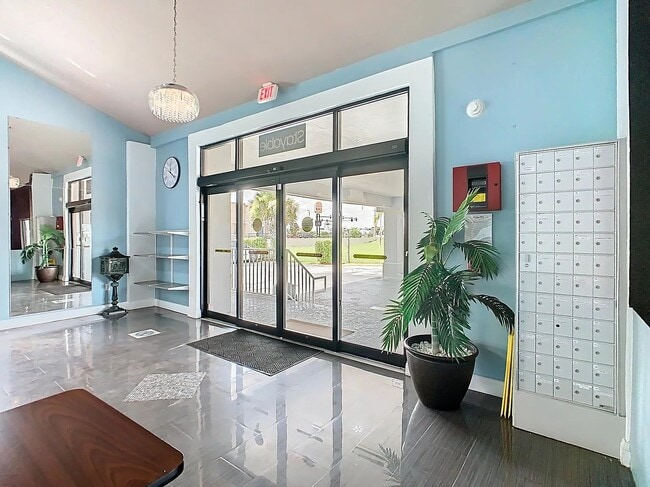 Photo - 44199 US-27 Unit 174 Single Studio