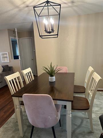 Photo - 501 N Travis St