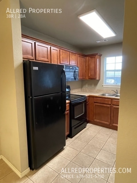 Photo - 1712 N Chestnut Ave