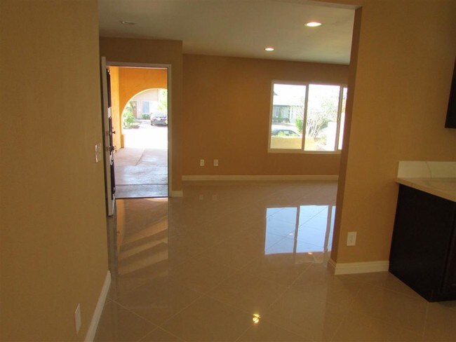 Photo - 8050 Columbus St