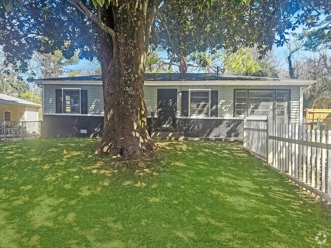 Building Photo - 4/2 Ranch with Fenced Yard - Voucher Holde... Rental