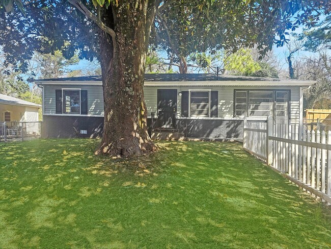 4/2 Ranch with Fenced Yard - Voucher Holde... - 4/2 Ranch with Fenced Yard - Voucher Holde... House