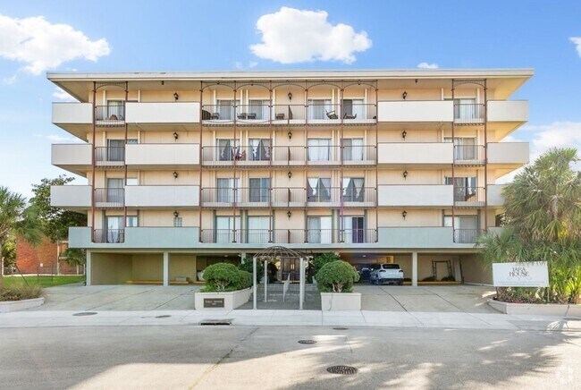 Building Photo - STRAIGHTdmm309 Unit 4F Rental