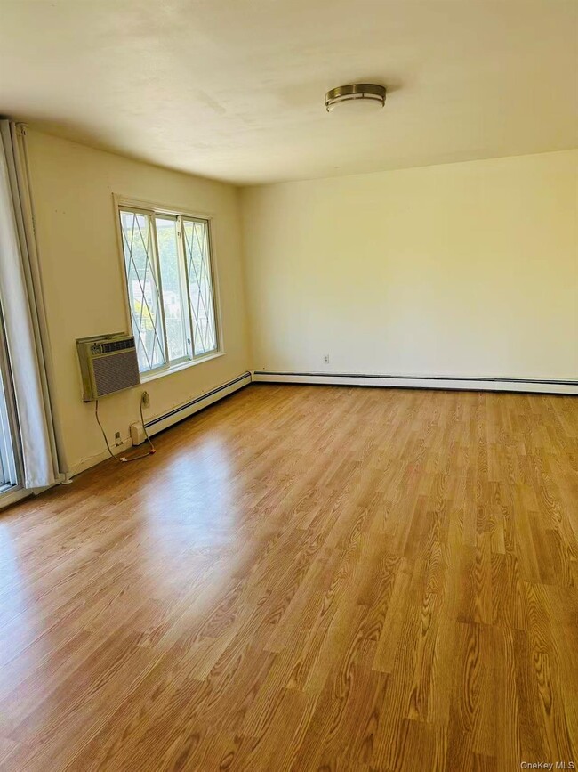 Photo - 33-24 255th St Unit 3rd Floor