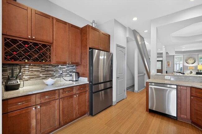 Photo - 928 Ingraham St NW