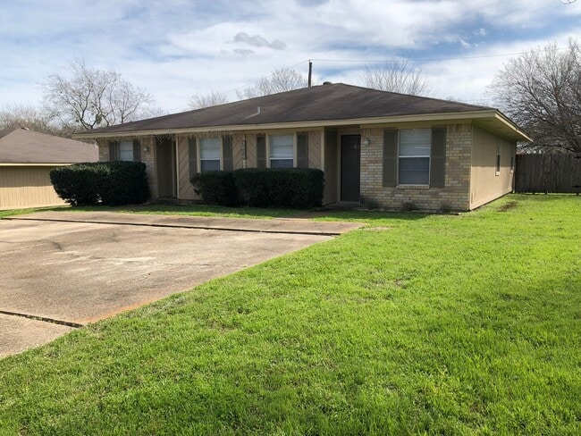 Building Photo - 3606CO Unit B Rental