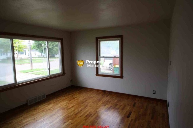 Photo - Nice Location near Playmore Park